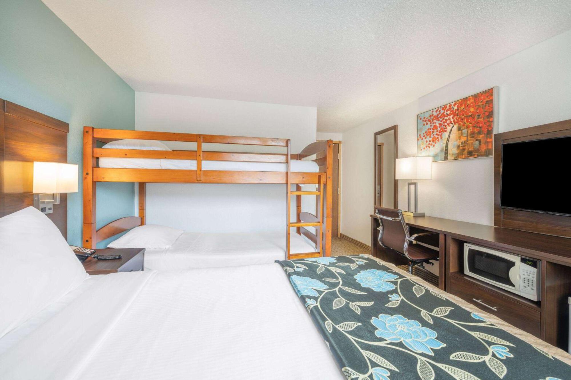 เบย์มอนต์ บาย วินด์แฮม คีย์สโตน เนียร์ เมาน์รัชมอร์ Hotel ภายนอก รูปภาพ